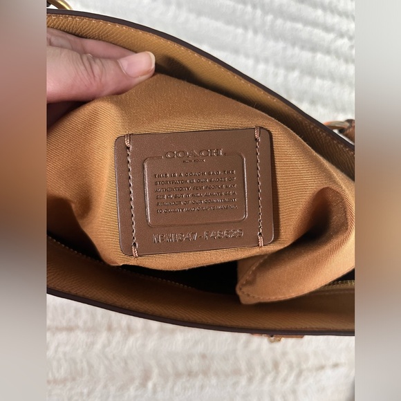 Coach Avary Tote Saddle Brown Gold Hardware NWOT - Picture 9 of 11